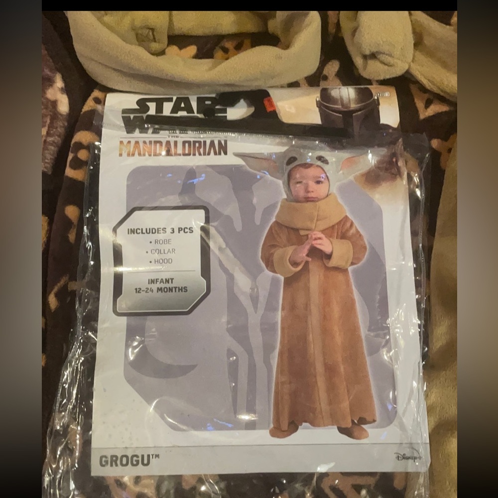 Baby Yoda costume